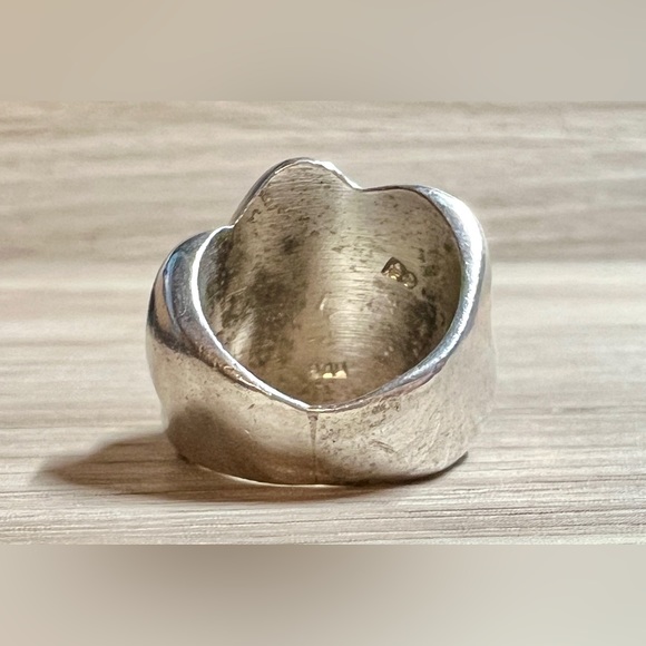 Vintage Heavy Handmade Designer Sterling Silver Modernist Scalloped Ring, Size 5 - Picture 4 of 11